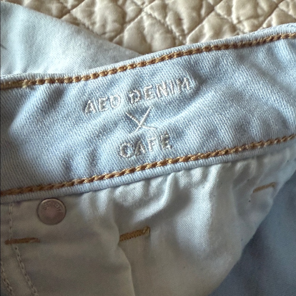 American Eagle Midi 12 Light Blue Distressed Jean Shorts - Picture 3 of 8